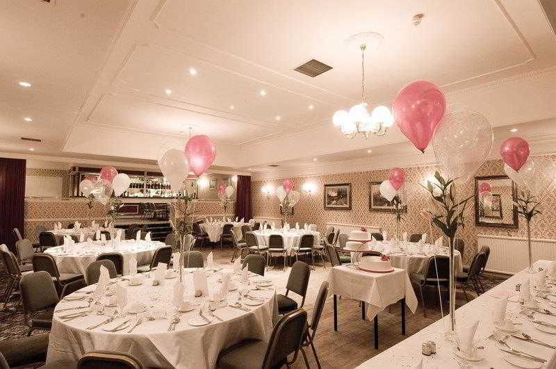 Burnett Arms Hotel Банкъри Екстериор снимка
